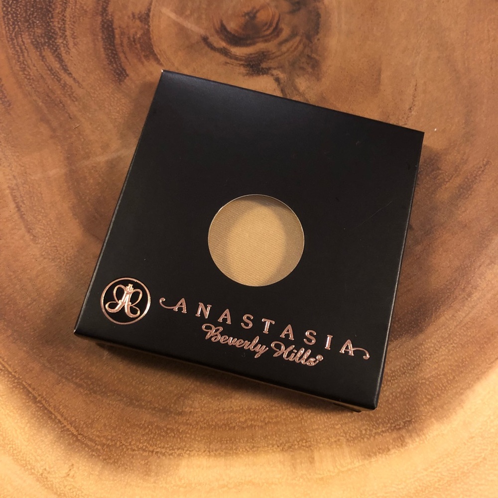 Anastasia ‘GOLD BAR’ Single Eyeshadow!!